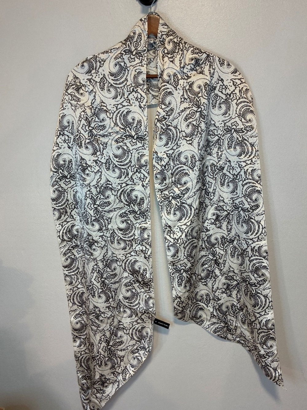 Ellen Tracy 100% silk scarf black and white paisley pattern. Elegant. 88 in long